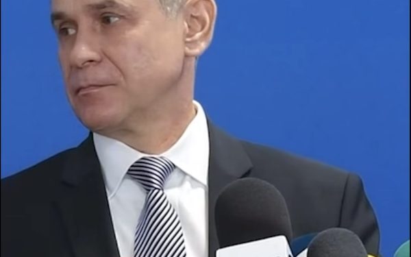 Ministrul Apărării din Moldova, refuzat în rusă: „Nu vă înțeleg”