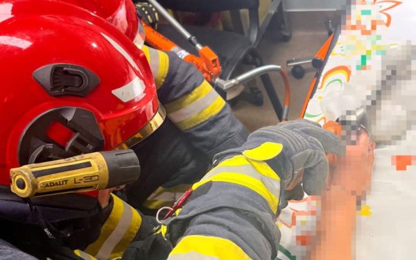 Tânără la spital din greșeală în bucătărie. Greșeli de evitat la gătit