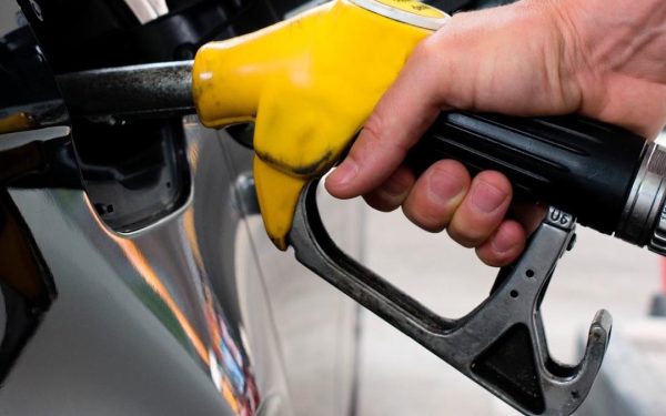 Motorina premium la 11 lei: Prețurile carburanților, explozie iminentă
