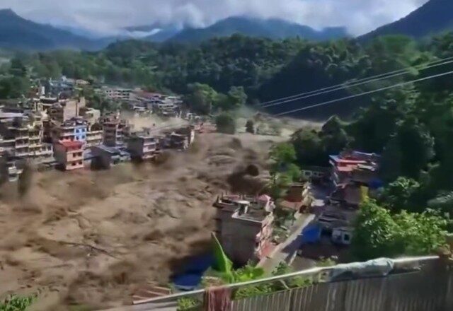 Nepal: 160 morți în avalanșa-cutremur. Ignorate pericolele