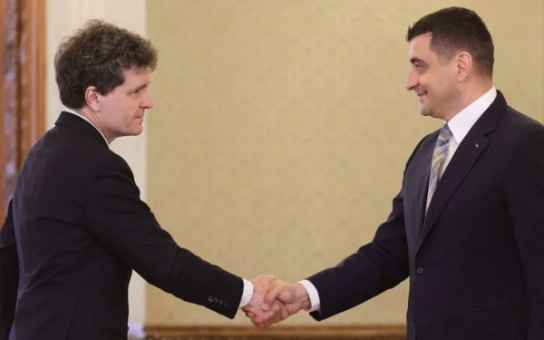 Oana Gheorghiu: AUR riscă să distrugă România prin suspendarea președintelui