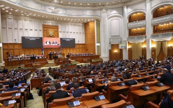 Parlament: Legea Decarbonizării, blocaj pentru fonduri UE