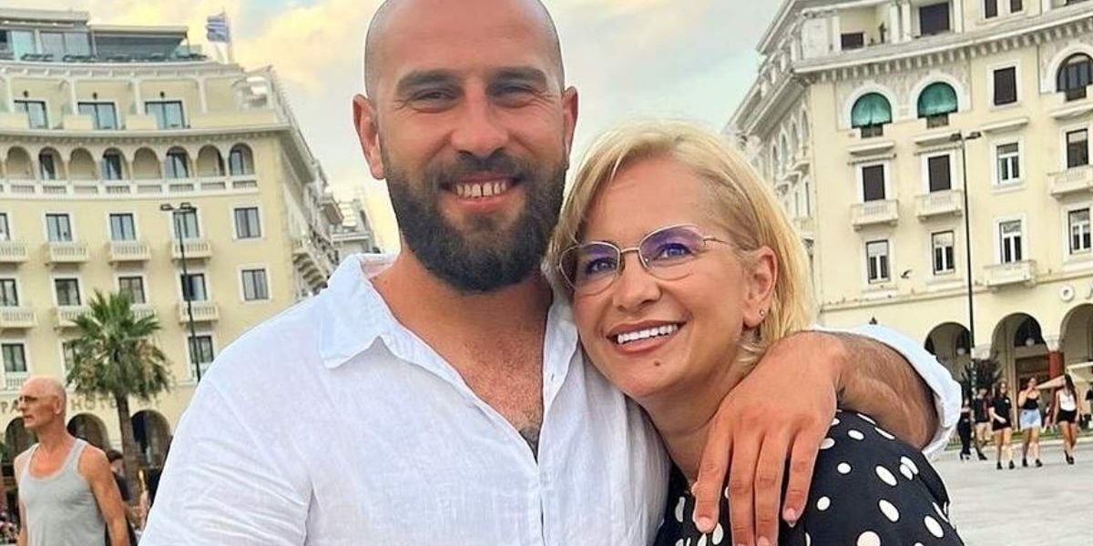 Paula Chirilă, îndrăzneață pe plaja din Grecia alături de iubit