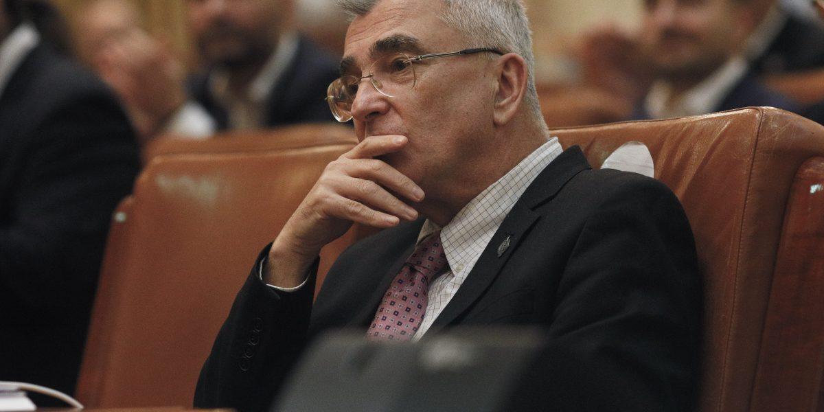 AUR: Nicușor Dan, acuzat de minciună de liderul Peiu