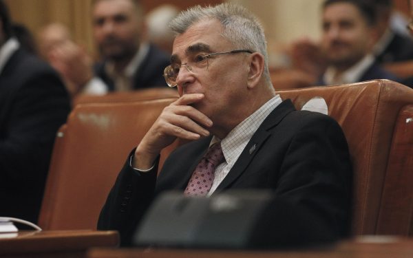 AUR: Nicușor Dan, acuzat de minciună de liderul Peiu