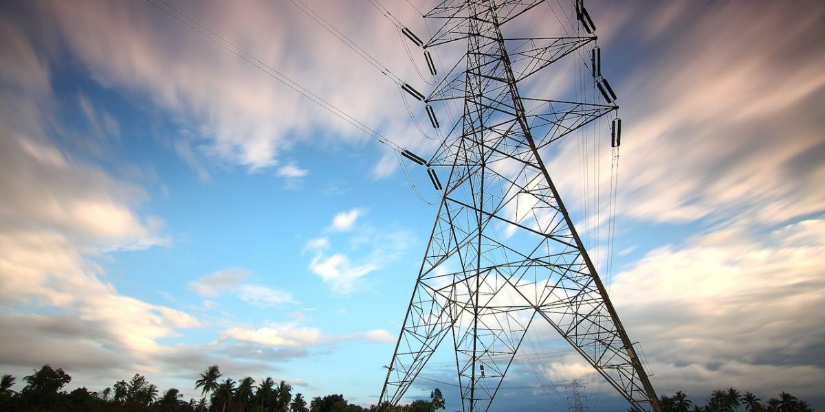 Bolojan: Consumul de energie a scăzut seara cu 300 MW