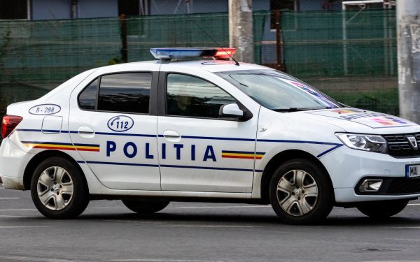 Salon de masaj din București, paravan pentru proxenetism: patru suspecți reținuți