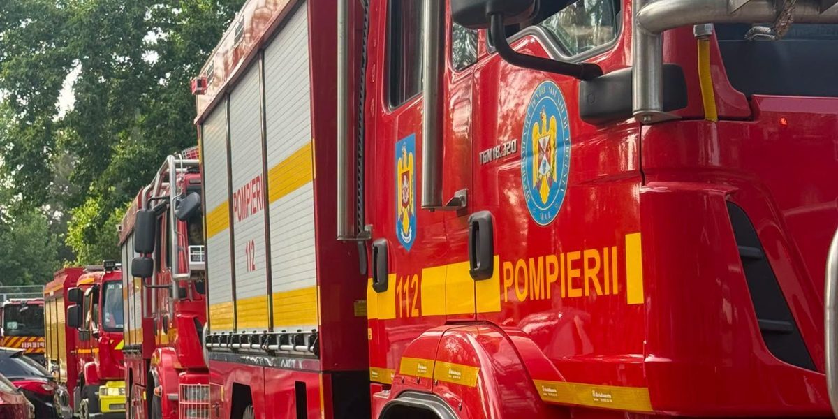 Incendiu devastator în Arad. Explozie pe Calea Victoriei