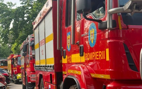Incendiu devastator în Arad. Explozie pe Calea Victoriei