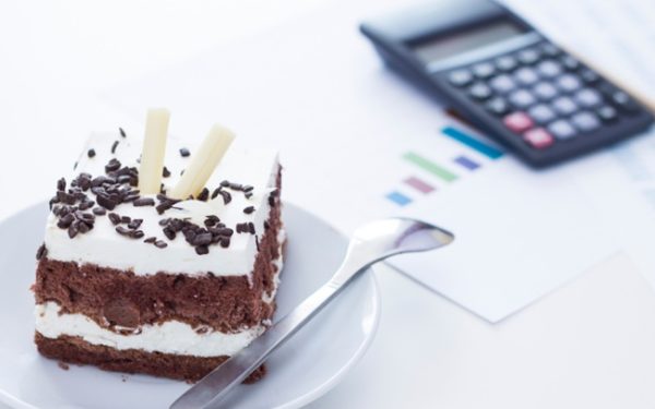Prăjituri cu zahăr: TVA 11% sau 21%? Antreprenorii HoReCa în dilemă
