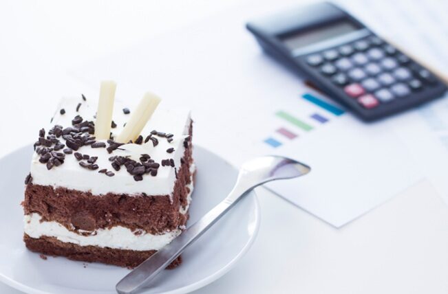 Prăjituri cu zahăr: TVA 11% sau 21%? Antreprenorii HoReCa în dilemă