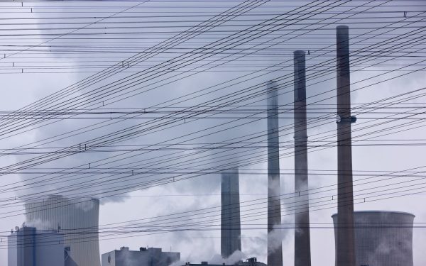 Bolojan explică: De ce se închid termocentralele pe cărbune și rolul PNRR