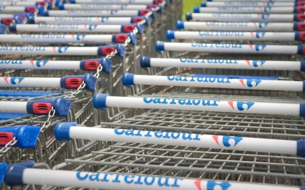 Carrefour sub Dedeman: ce se întâmplă cu produsele românești