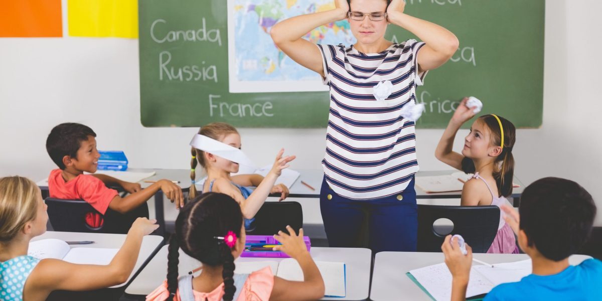 Profesorii pot pedepsi elevi? Sancțiuni permise și interzise
