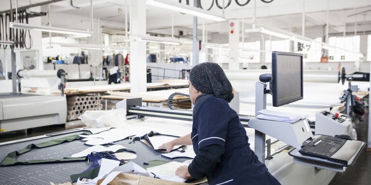 Fabricile s-au oprit: Localnicii refuză locurile, migranții au plecat