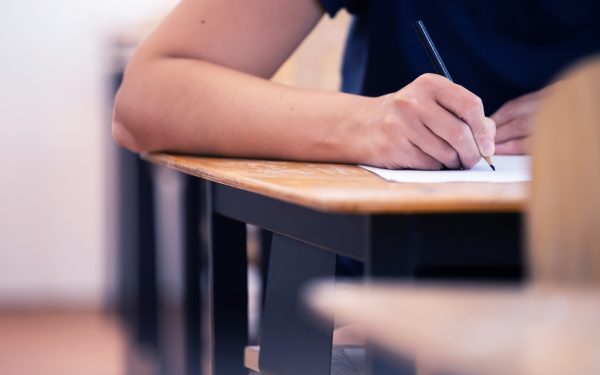 Bac 2027: Lucrări corectate digital, noi reguli la contestații