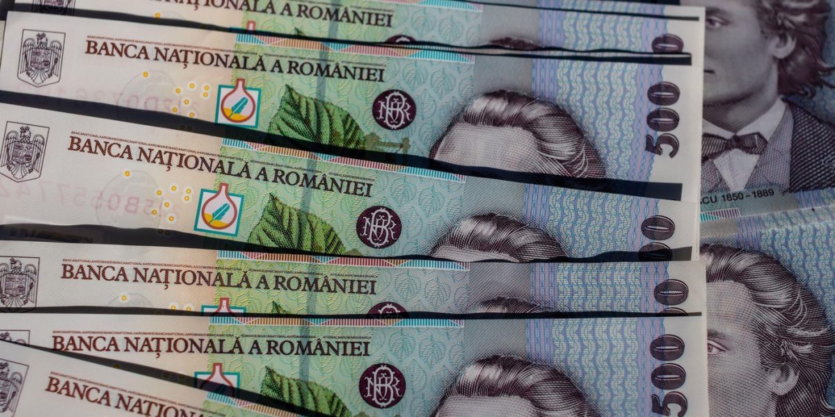 Top Salarii: Unde lucrează românii cu peste 20.000 lei/lună
