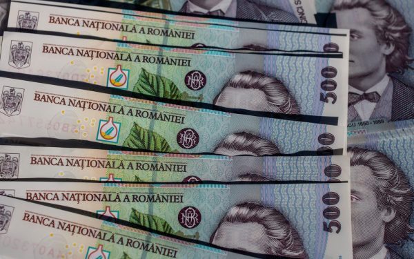 Top Salarii: Unde lucrează românii cu peste 20.000 lei/lună