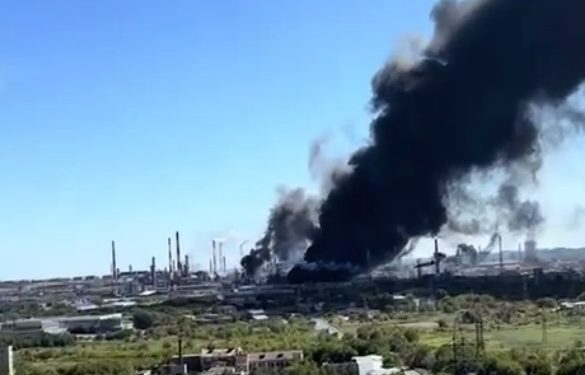 Atac ucrainean: Rafinăria Orsk din Rusia, blocată luni de zile