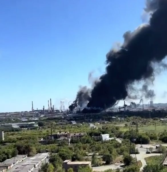 Atac ucrainean: Rafinăria Orsk din Rusia, blocată luni de zile