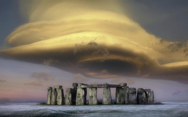 Stonehenge: schelet de „bărbat solid” ascundea identitatea unei femei