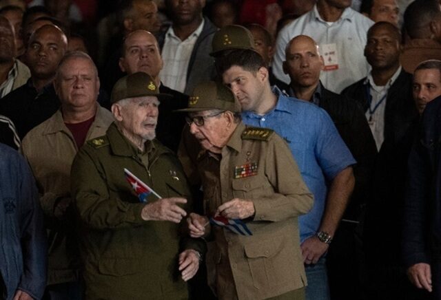 RAUL CASTRO, IN CULPA SUA, REVINE LA 100 ANI DE FIDEL