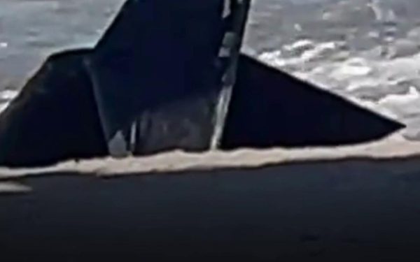 Drone militare, pe plaja din Saturn: imagini șocante