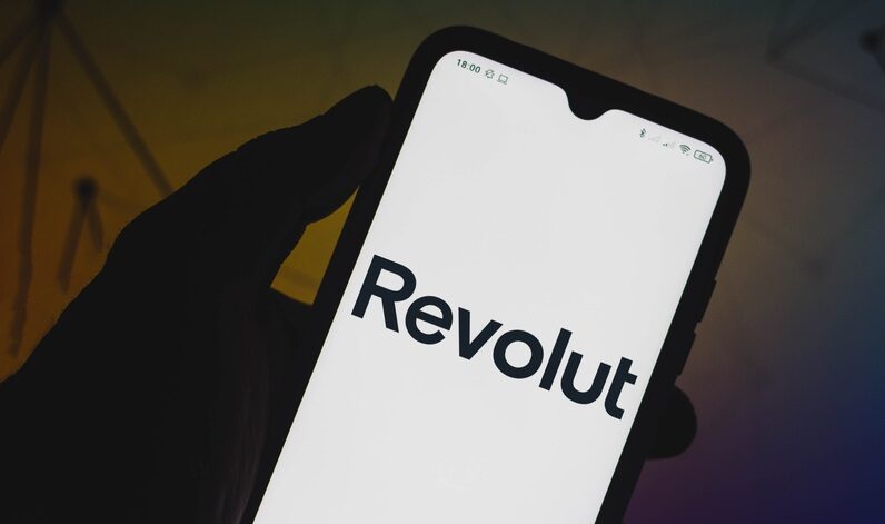 Revolut lansează stablecoin euro și divizie AI