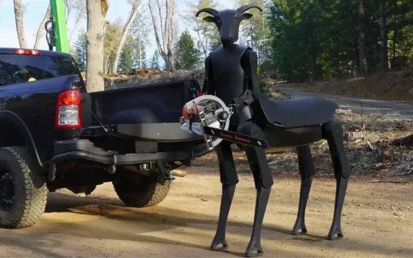 Robo-centaurul cu drujbă: Coșmar sau salvator viral?
