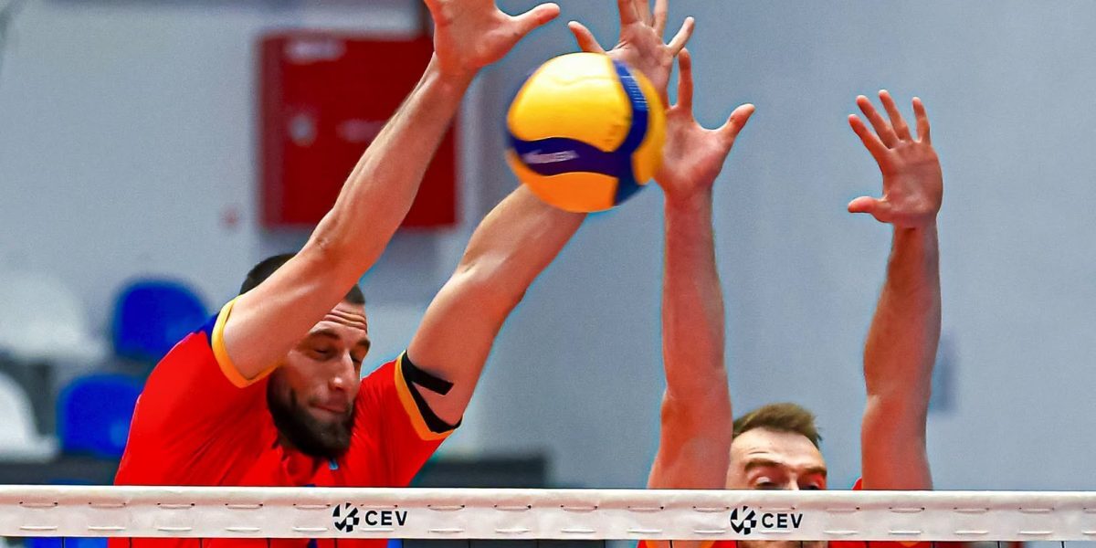 Naționala masculină de volei, înfrântă de Grecia la Atena