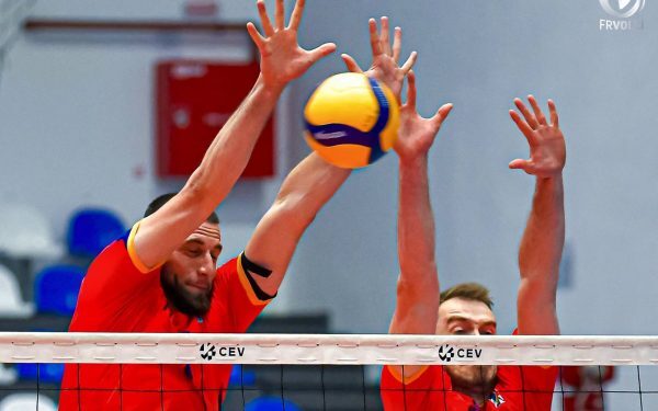 Naționala masculină de volei, înfrântă de Grecia la Atena