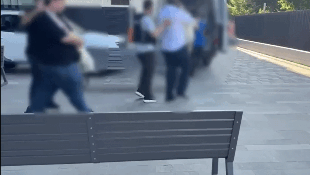 Șantaj prin „Acoperișul” pe bani grei: trei indivizi, judecați
