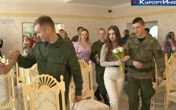„Văduvele negre” din Rusia: Asistenta a ucis 5 soldați pentru despăgubiri