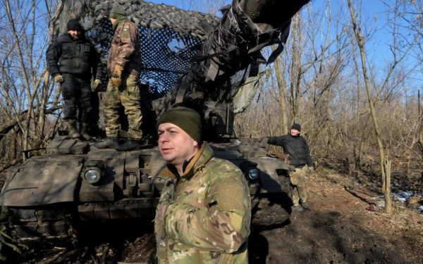 Tancuri Aliate, Tractoare pe Câmpul de Luptă din Ucraina