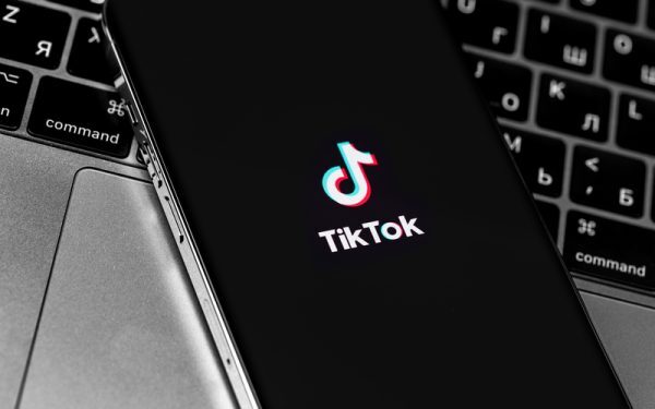 TikTok despre ”ambulanța neagră”: Monitorizăm cu experții