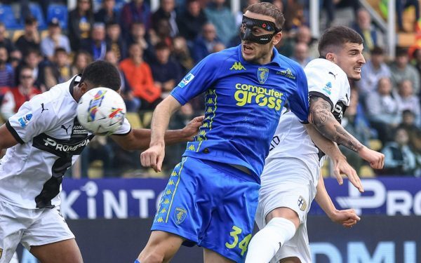 Atacantul lui Man și Mihăilă, la noi pentru play-off