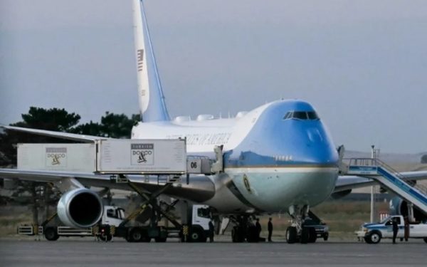 Trump, scandal în SUA: Schimbare uluitoare de avion după summitul NATO