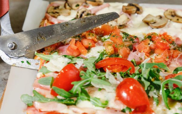 Pizza Romană Revine: Gust Italian Autentic