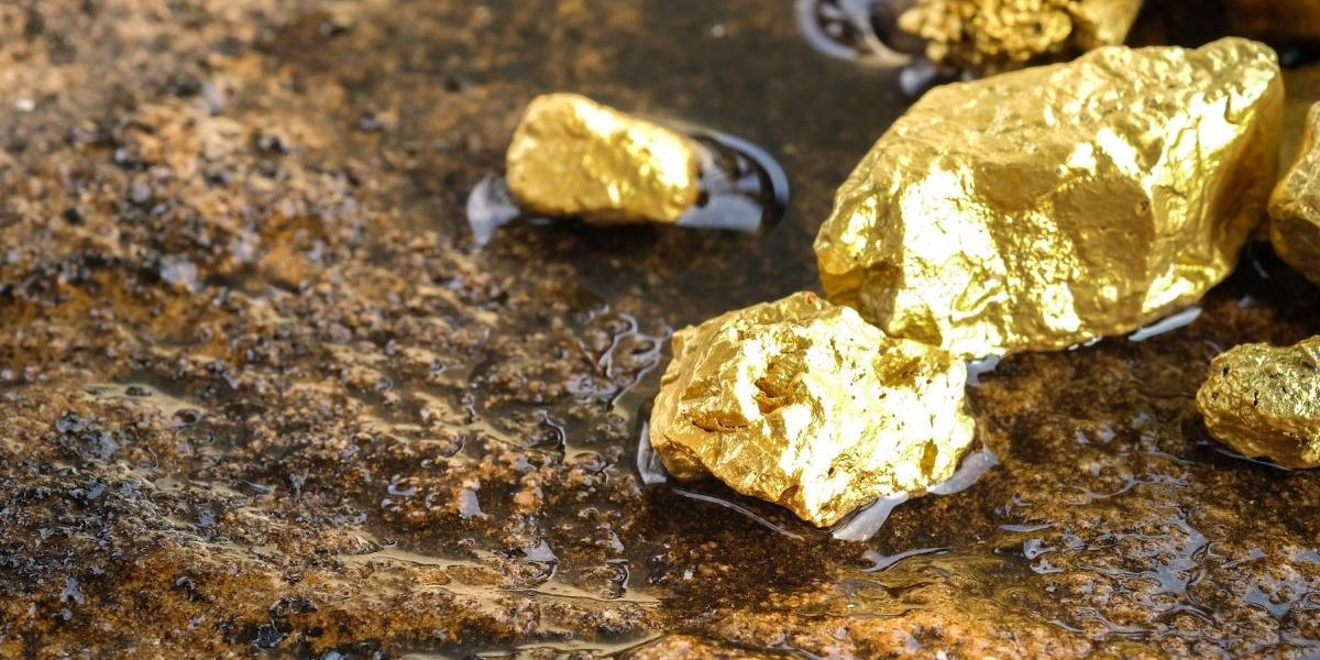 AUR în Namibia: o mină de 6 km, foraje canadiene în toi