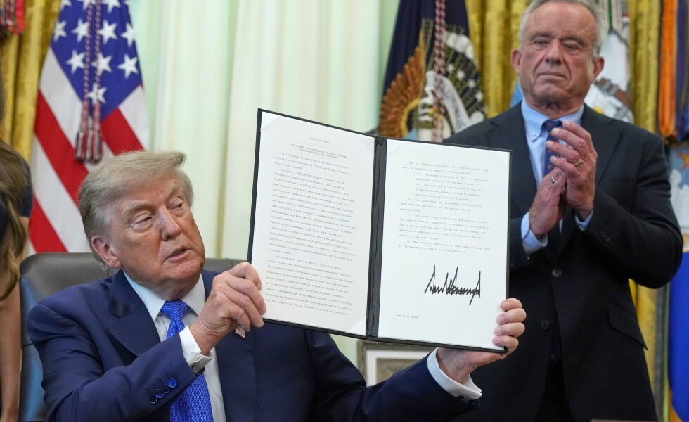 Trump, acuze false la vaccinarea copiilor