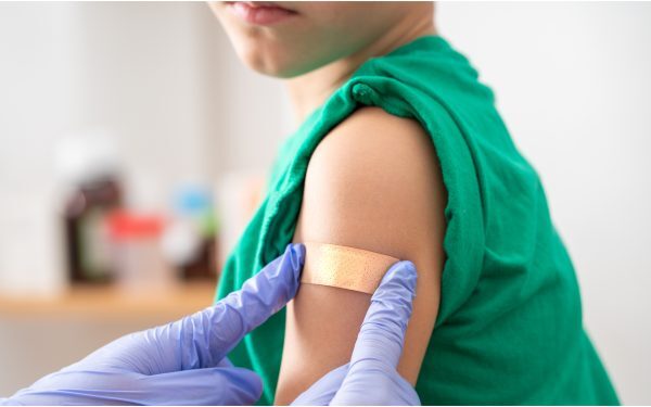 OMS, REACȚIE DURĂ la sfatul lui Trump despre vaccinarea copiilor