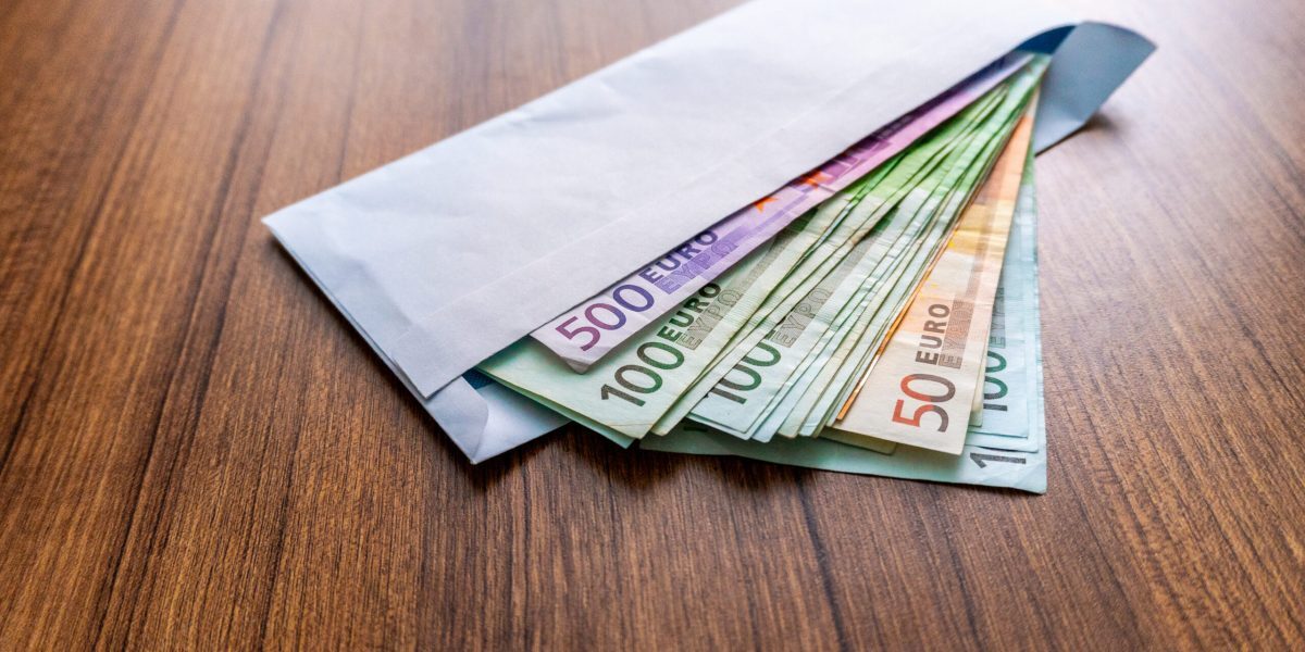 Pensionari cu viață fără datorii: Metoda uluitoare