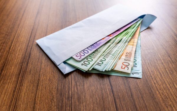 Pensionari cu viață fără datorii: Metoda uluitoare