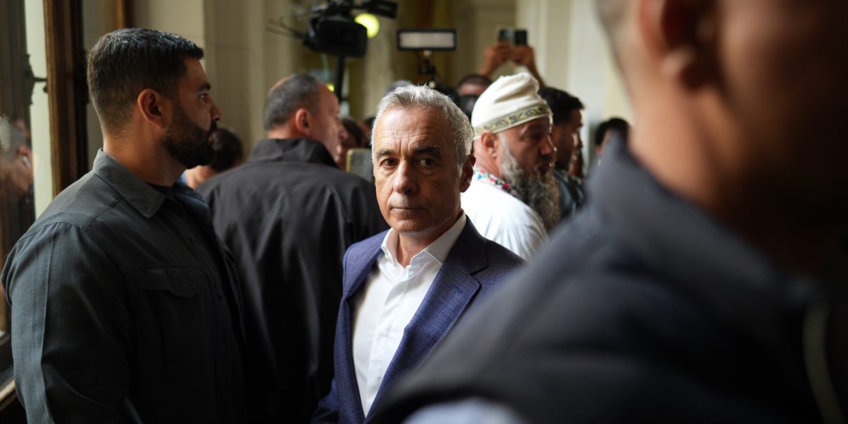 Georgescu și Rusen, arestați preventiv 30 de zile. Decizie definitivă