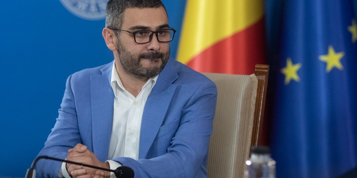 PNL cere explicații Ponta, Manole, Deliorga: Deplasare de lux la Mykonos