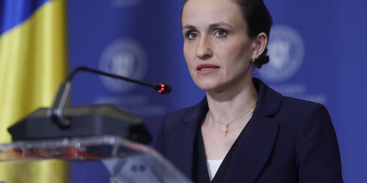 MAE rupe tăcerea în scandalul ambasadoarei SUA din Grecia