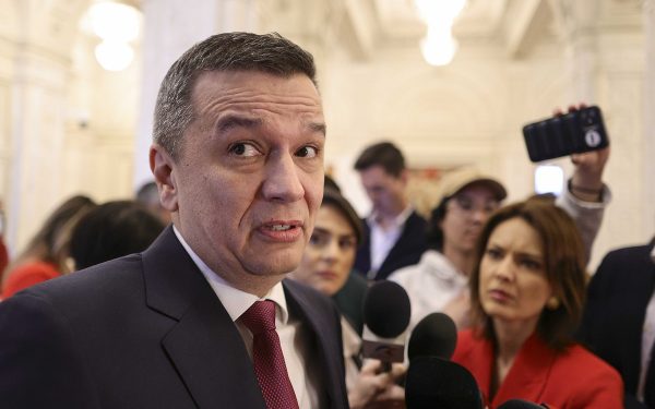 Grindeanu îi dă în judecată pe Fritz pentru acuzații de șpagă de la americani