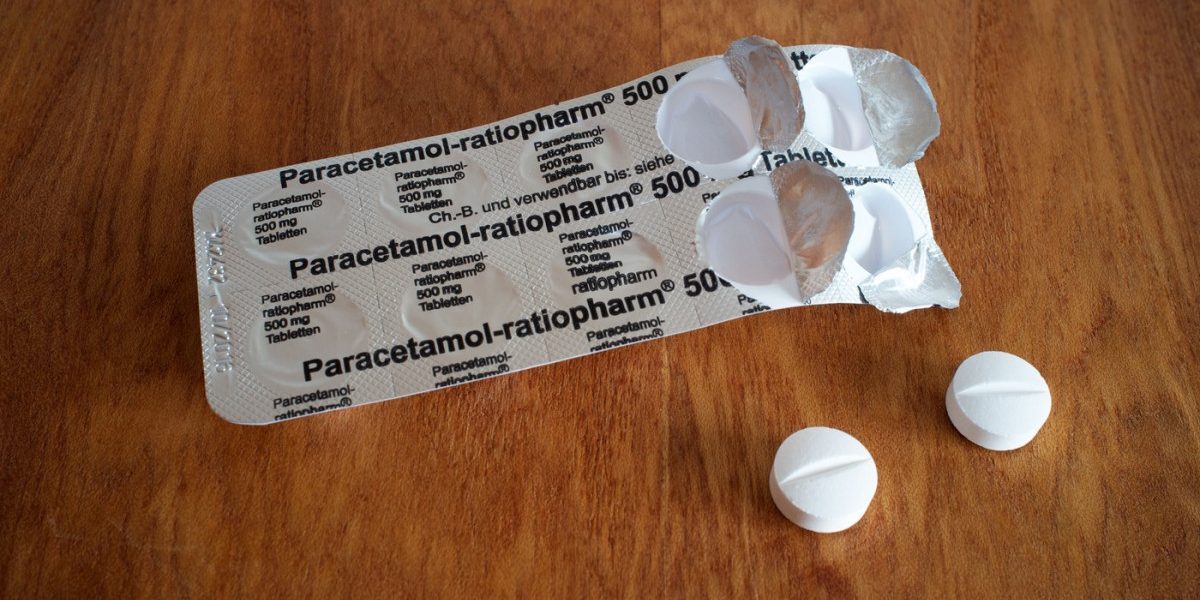Gravidele, atenție la paracetamol! Poate afecta fetele lor