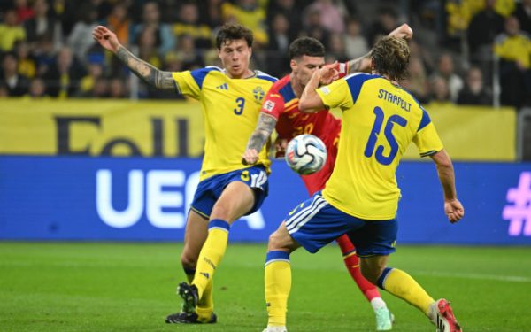 Suedia bate România. Debut amar pentru Hagi la Stockholm