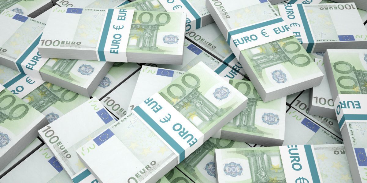 Un milion euro falși românești, scoși la bătaie din Suceava